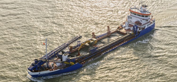 Controlin en Hoogendijk Electric sloegen de handen ineen om de elektrische installatie, oftewel power management, aan te leggen voor de TSHD Middelburg.